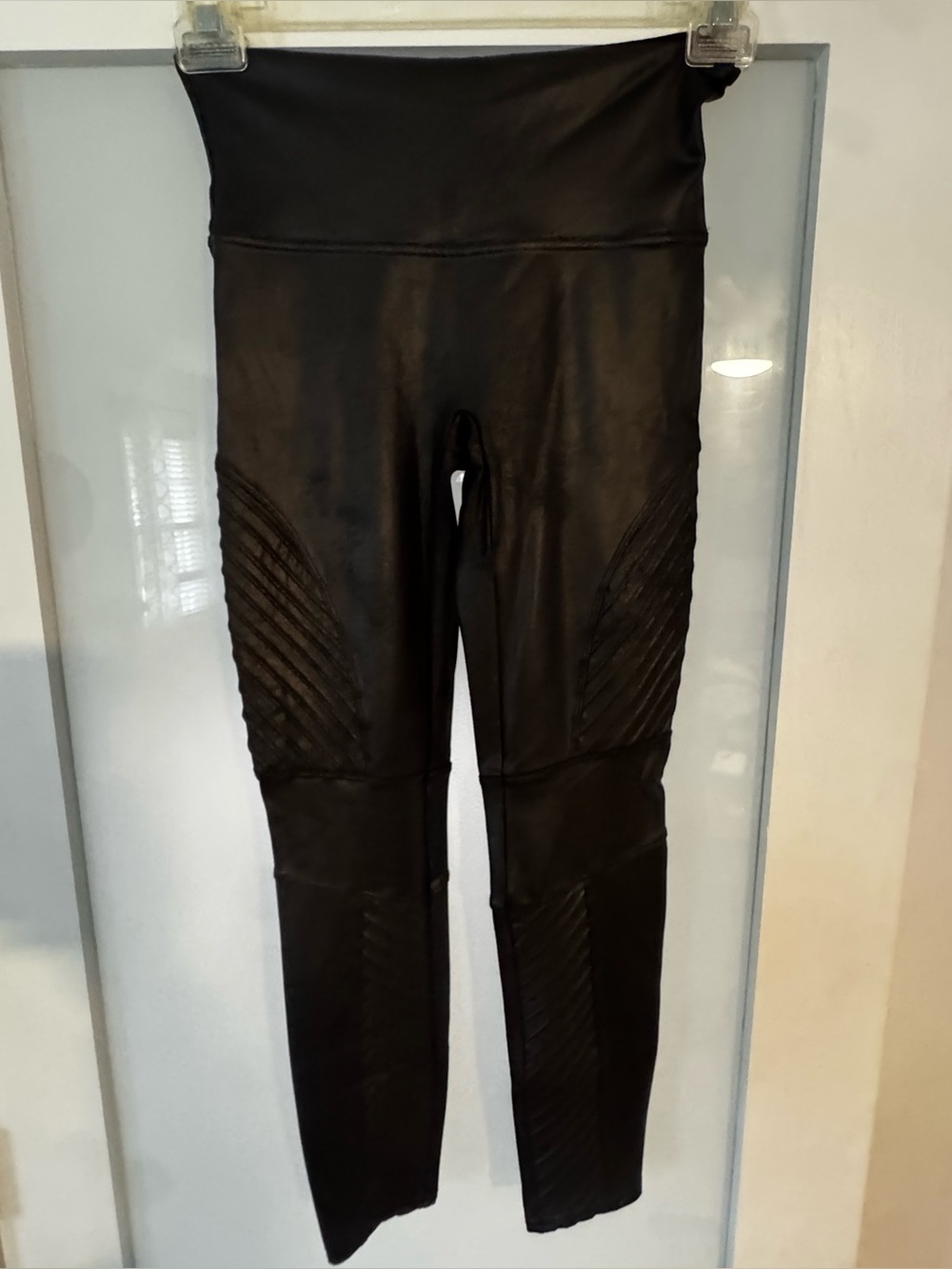 SPANX Faux Leather Moto Leggings Petite M/M Black Ribbed High Rise